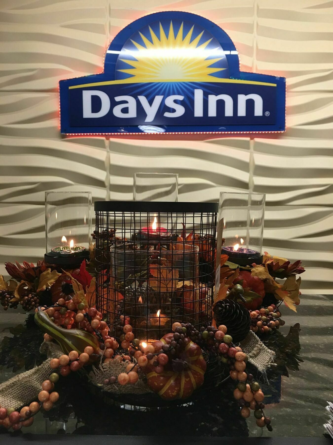 Days Inn By Wyndham שרונוויל מראה חיצוני תמונה