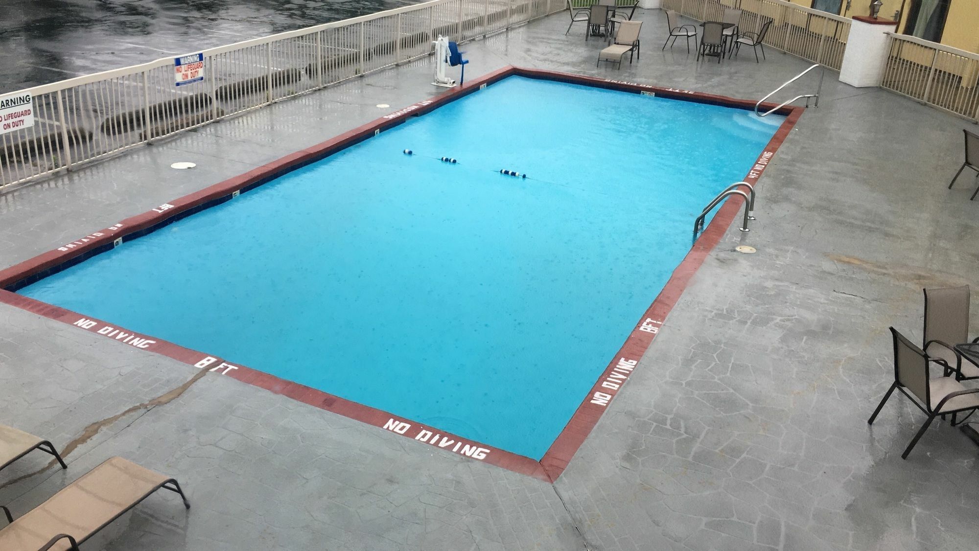 Days Inn By Wyndham שרונוויל מראה חיצוני תמונה